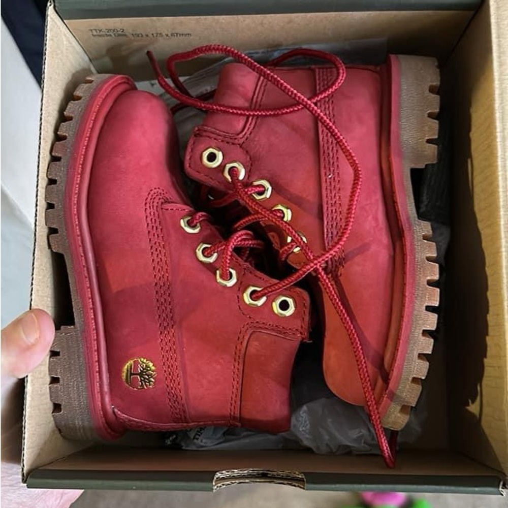 NWT Toddler Tim boots
